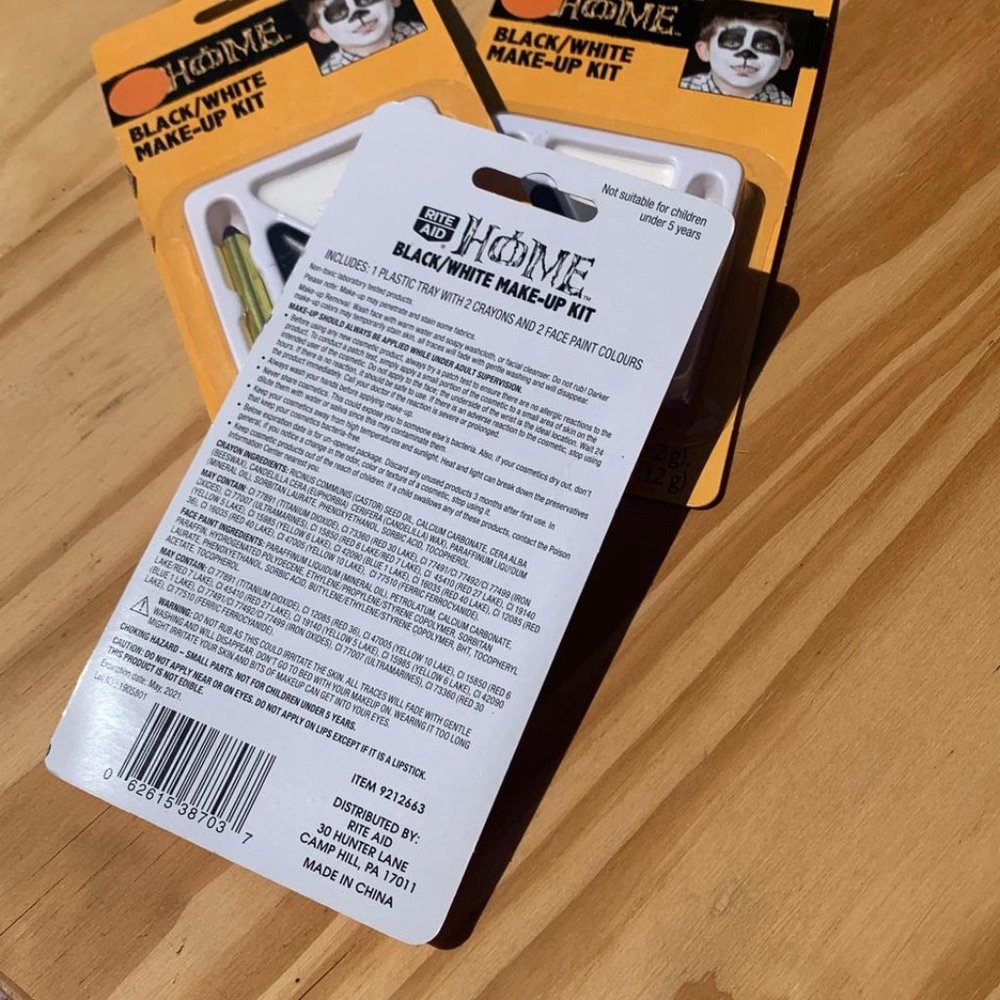 3 pack bundle Black & white Halloween Makeup Costume Bundle Face Paint Crayons - Picture 3 of 3